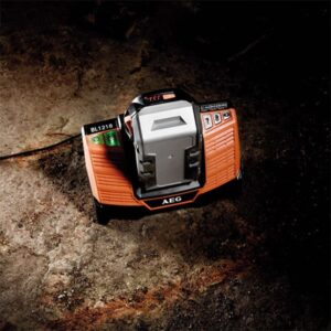Alternative view of Charger/Battery Kit LL1840BL 18v (2 Battery 4 Ah L1840R LI+1 Charger BL1218), AEG