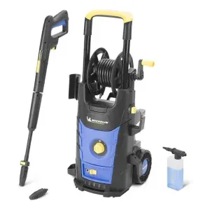 picture for the pressure washer with its accessories