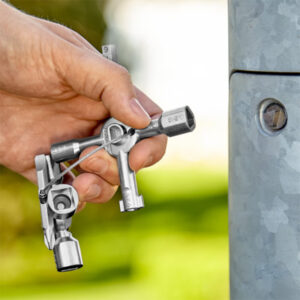 KNIPEX TwinKey – Multifunction Control Cabinet Key