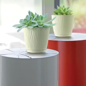 Sandy P round flowerpot by Prosperplast, model DSY290P in cream color, ideal for indoor and outdoor.