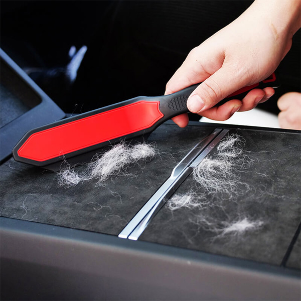 Maxshine 7011038 Pet Hair and Lint Remover Silicone Brush – Electrostatic Carpet & Upholstery Cleaning Tool