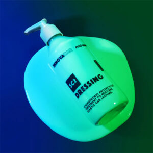Innovacar 79297 SC2 Dressing – Plastic & Leather Revitalizer and Protectant