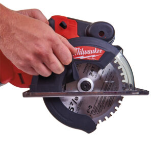 Powerful Milwaukee circular saw for construction and building projects. Ideal for cutting wood, meta.